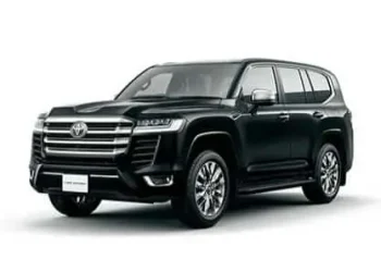 Toyota Land Cruiser V8 for Rent in Lahore